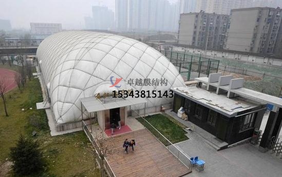 長沙充氣膜網(wǎng)球館圖片充氣膜結(jié)構(gòu)場(chǎng)【案例圖片】