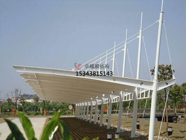 膜結構車(chē)棚<font color='red'>價(jià)格</font>怎么算的