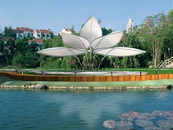 膜結(jié)構(gòu)景觀工程能提供豐富多彩的用途！