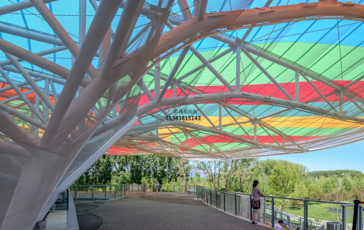 ETFE彩色膜做成的大蝴蝶到底有多炫？