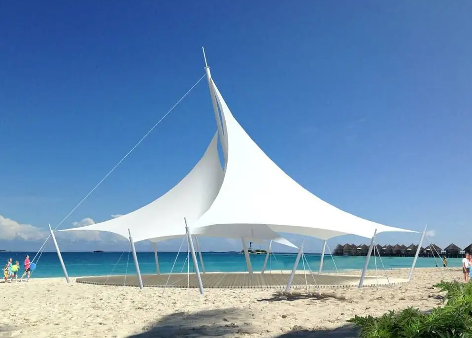 校園膜結(jié)構(gòu)體育看臺，耐用是王道，實(shí)惠是關(guān)鍵