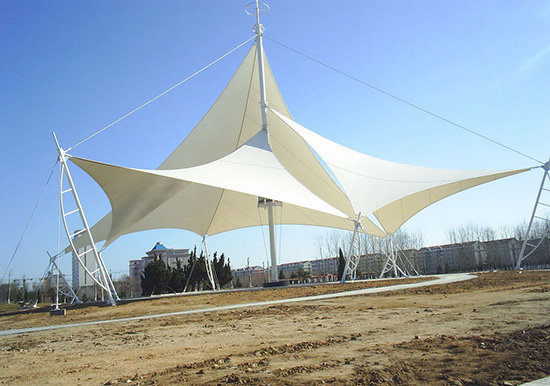 全新建筑形式！膜結(jié)構(gòu)雨棚的奇特性能分析